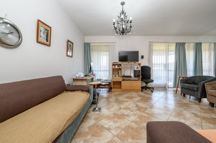  Bedroom Property for Sale in Kabega Park Eastern Cape